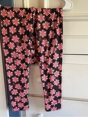 LuLuRoe Pink Floral Leggings in Black - Comfortable Pull-On
